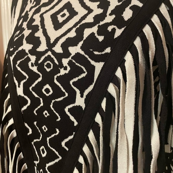 Torn by Ronny Kobo Black White Tight Knit Fringe T shirt Top size small - Picture 2 of 7